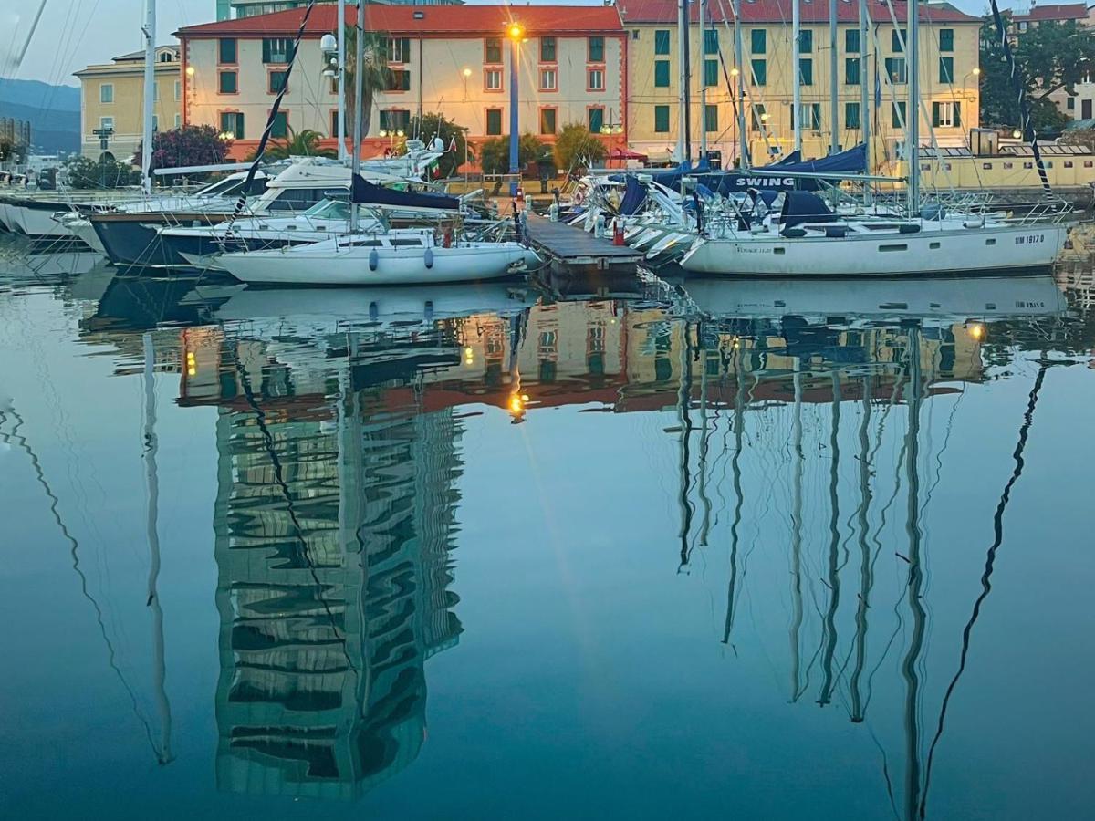 A Casa Di Pizz - Bilocale Con Parcheggio Privato Lejlighed Savona Eksteriør billede